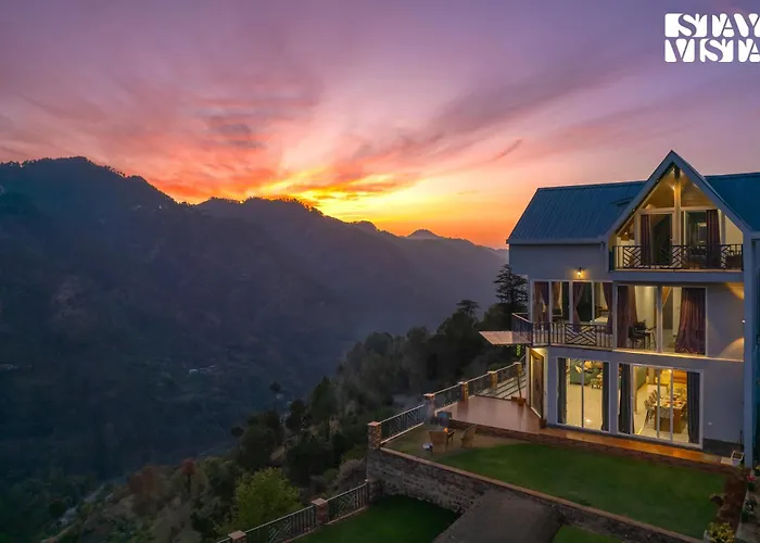 Stayvista At Orion Villa With Jacuzzi, Mountain View Shimla