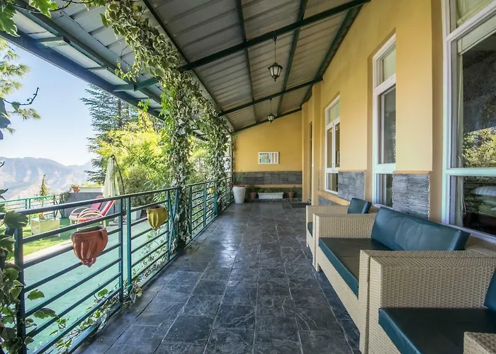Stayvista At The Corner House - Pet Friendly Villa Shimla